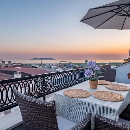 Peaceful Flat With Adalar View, Balcony And Terrace In Maltepe *
