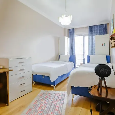 Peaceful Flat With Adalar View, Balcony And Terrace In Maltepe Apartment *